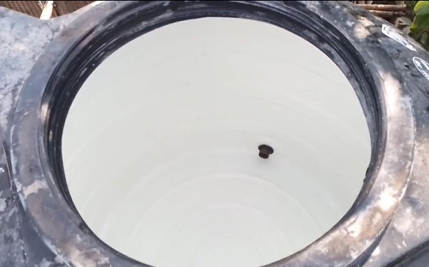 মরিচা ধরা ট্যাংক